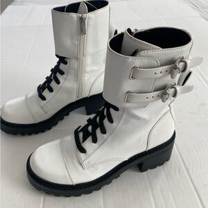 DKNY Women's Stylish Booties Size 7.5M Lace-Up Buckled Straps Combat Boot Style